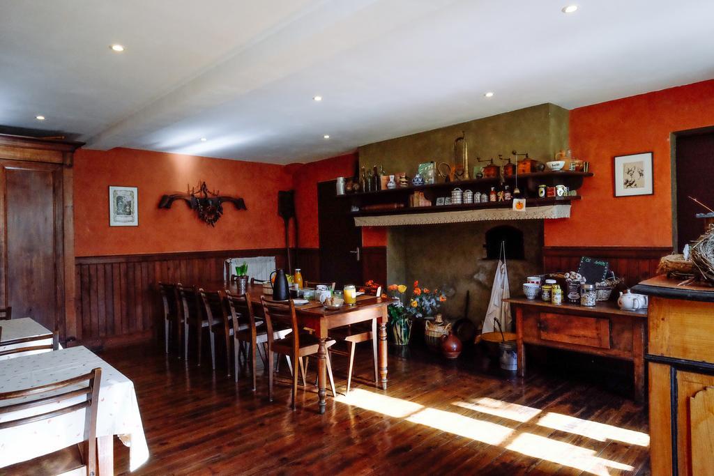 Le Poujastou Bed & Breakfast Juzet-de-Luchon Luaran gambar